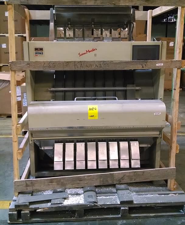 SATAKE Model SMII - 820 IEP Color Sorter, 1999 year.